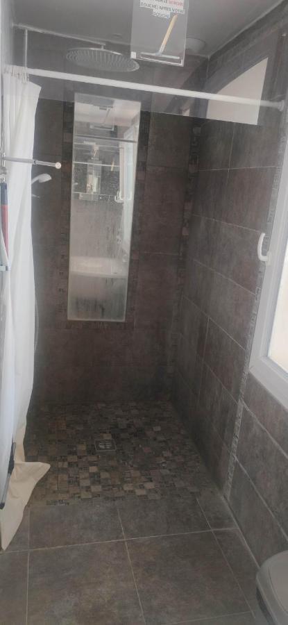 Logement Entier A 15 Mn D'Avignon, 10Mn D'Orange Deux Chambres Roquemaure  Kültér fotó
